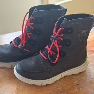 Sorel Explorer Kids Waterproof, Insulated Snowboots size 3